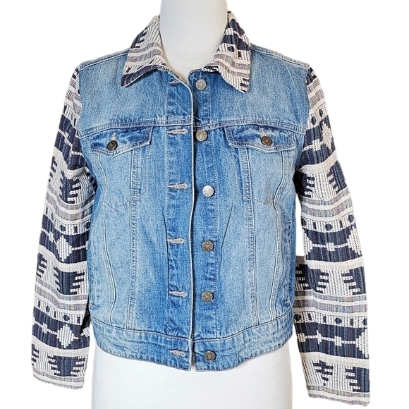 BDG Southwestern Womens Faded Denim Jean Jacket Size Medium - Picture 1 of 16